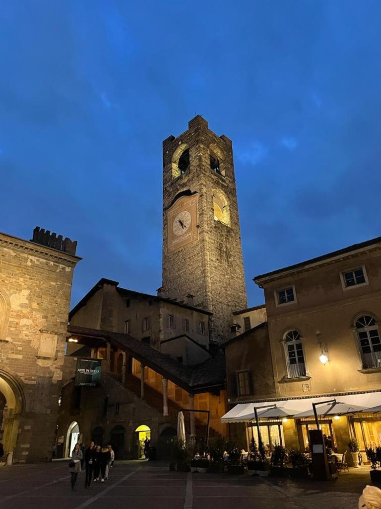 Silvia Suite - Appartamento Citta Alta Bergamo Eksteriør billede